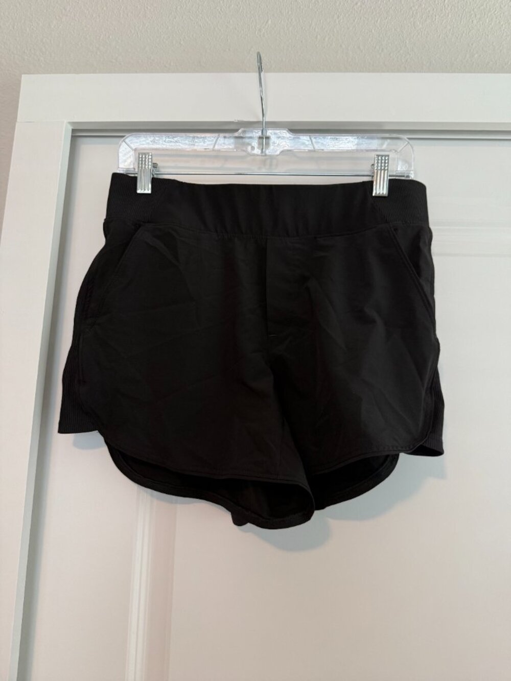 Black Athletic 90 Degree Shorts Small Good Condition
